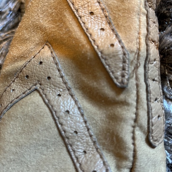 Isotoner “warm-ups” Gloves one size - Picture 9 of 9